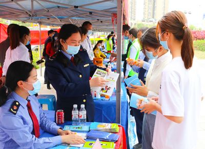 五心新暢行 誠信更省心 西鄉(xiāng)塘區(qū)舉辦放心消費(fèi)節(jié)，以“守護(hù)安全 暢通消費(fèi)”護(hù)航區(qū)域經(jīng)濟(jì)